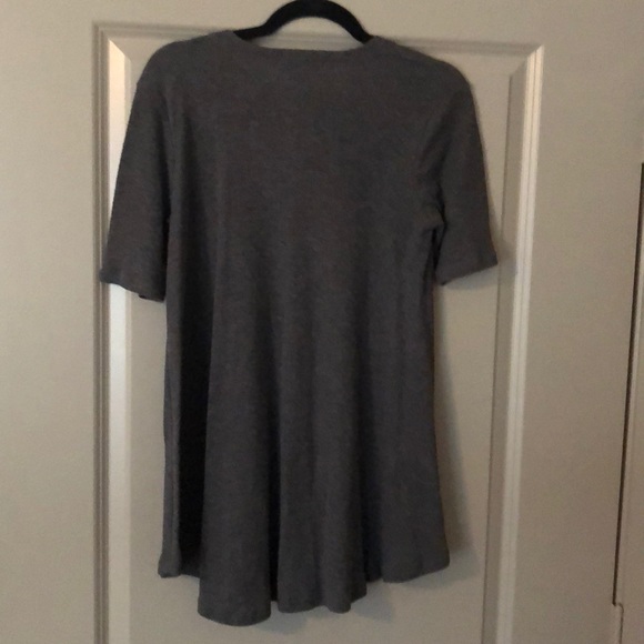 Grey, short, flowing dress- GREAT condition - Picture 4 of 6